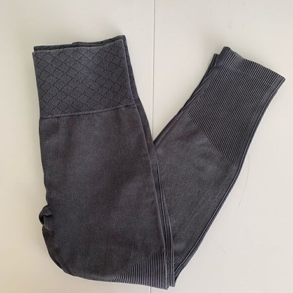 Savvi Costa Gray Leggings - Picture 7 of 15